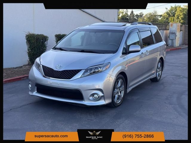 2017 Toyota Sienna SE Premium FWD photo