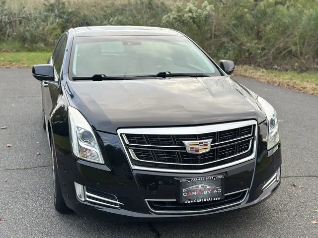 2017 Cadillac XTS Luxury FWD photo