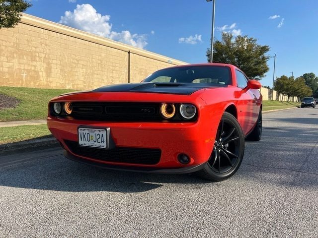 2016 Dodge Challenger R/T Plus RWD photo