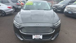 2016 Ford Fusion SE FWD photo