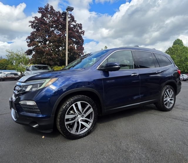 2016 Honda Pilot Touring AWD photo