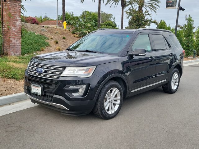 2017 Ford Explorer XLT FWD photo