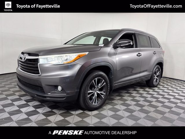 2016 Toyota Highlander XLE AWD photo