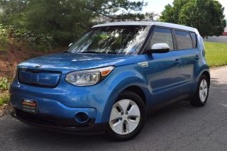 2016 Kia Soul FWD photo