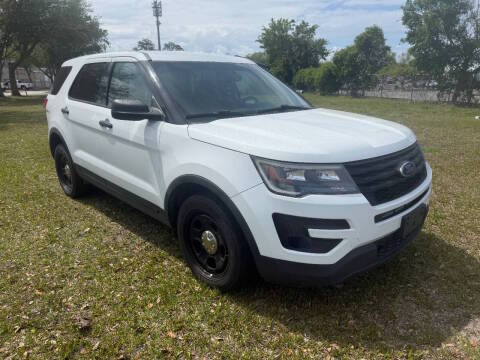 2017 Ford Explorer  AWD photo