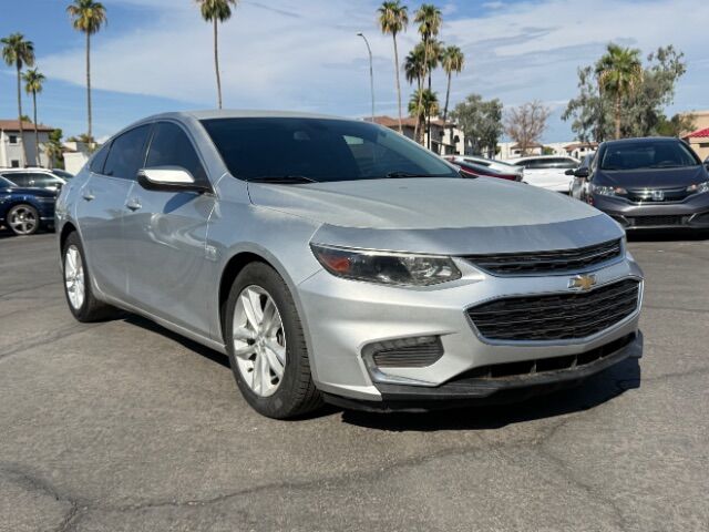 2017 Chevrolet Malibu LT FWD photo