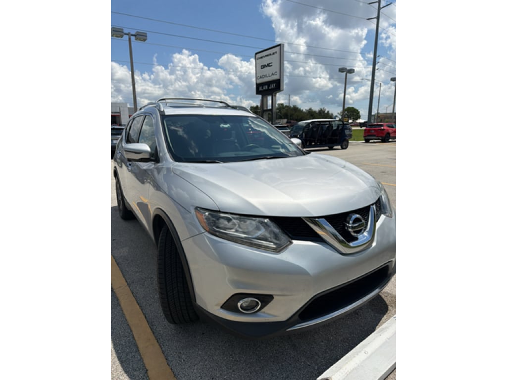 2016 Nissan Rogue SL FWD photo