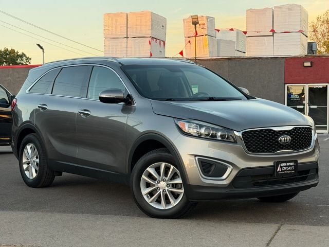 2017 Kia Sorento LX FWD photo