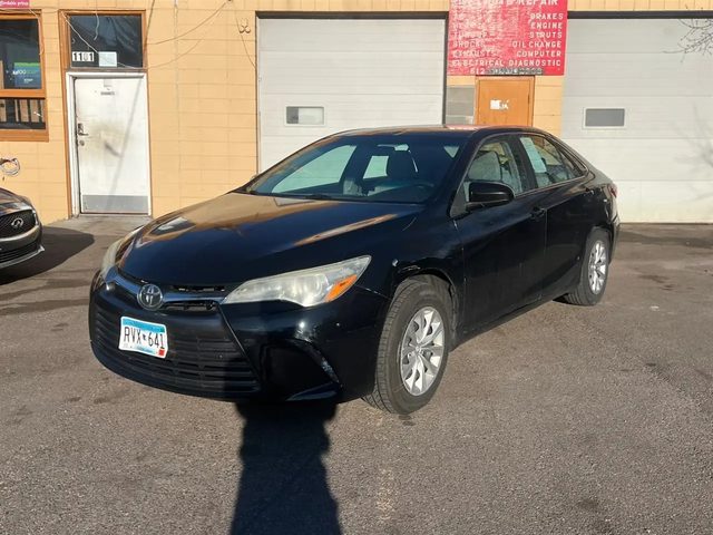 2015 Toyota Camry LE FWD photo