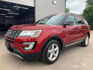 2017 Ford Explorer XLT FWD photo