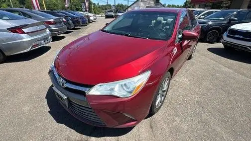 2017 Toyota Camry Hybrid XLE FWD photo