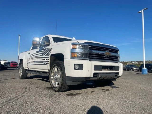 2016 Chevrolet Silverado 2500HD High Country 4WD photo
