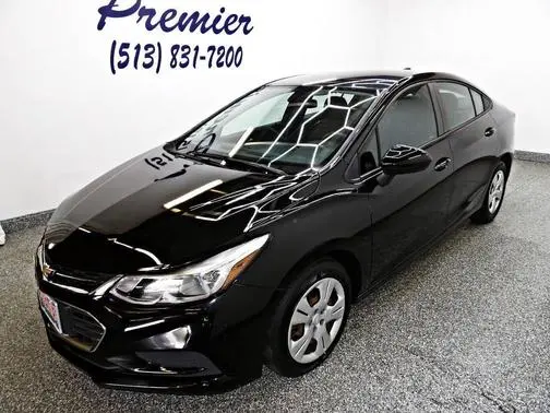 2017 Chevrolet Cruze LS FWD photo