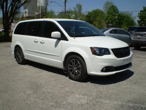 2017 Dodge Grand Caravan SXT FWD photo