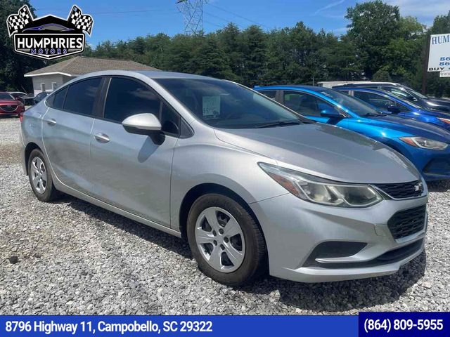 2017 Chevrolet Cruze LS FWD photo