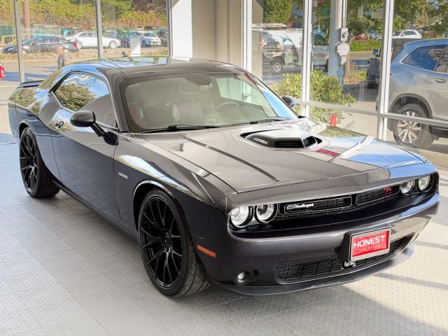 2016 Dodge Challenger R/T Plus Shaker RWD photo