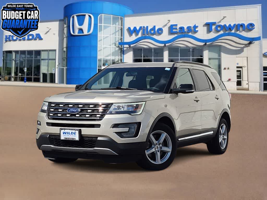 2017 Ford Explorer XLT 4WD photo