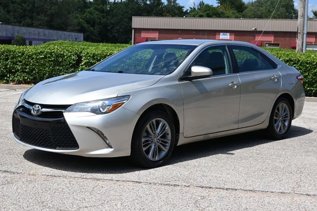 2017 Toyota Camry SE FWD photo