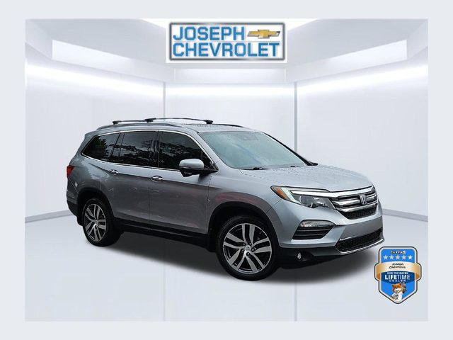 2016 Honda Pilot Touring AWD photo