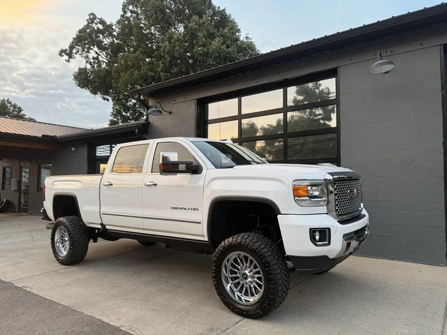 2016 GMC Sierra 2500HD Denali 4WD photo