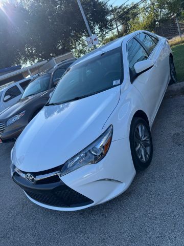 2017 Toyota Camry SE FWD photo