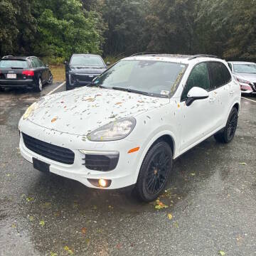 2017 Porsche Cayenne Platinum Edition AWD photo