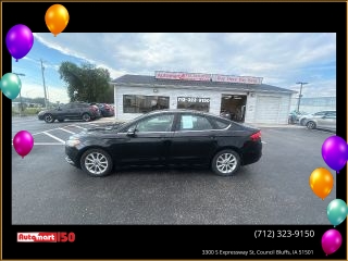 2017 Ford Fusion SE FWD photo