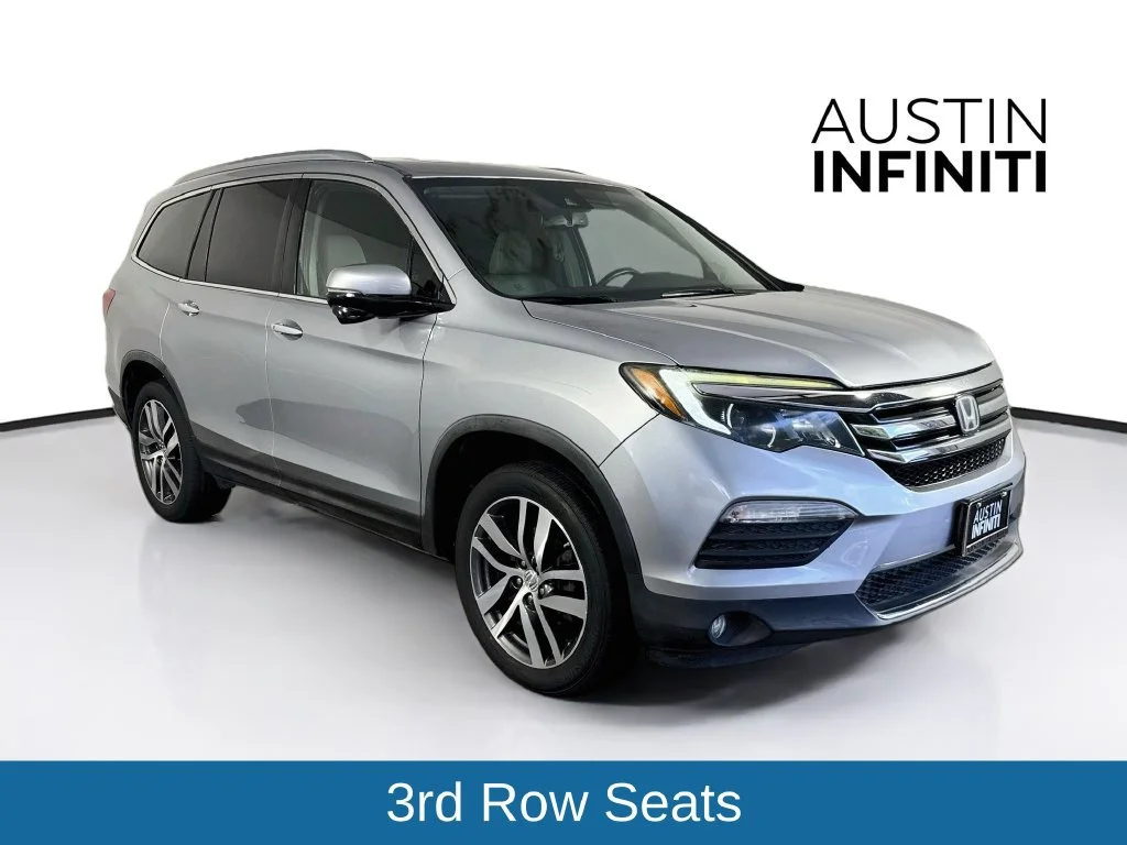 2016 Honda Pilot Touring AWD photo