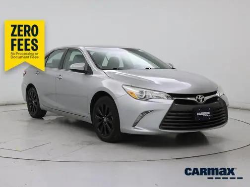 2017 Toyota Camry XLE FWD photo