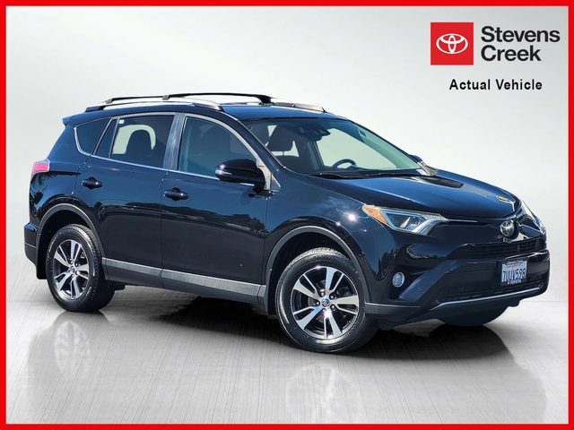 2016 Toyota RAV4 XLE AWD photo