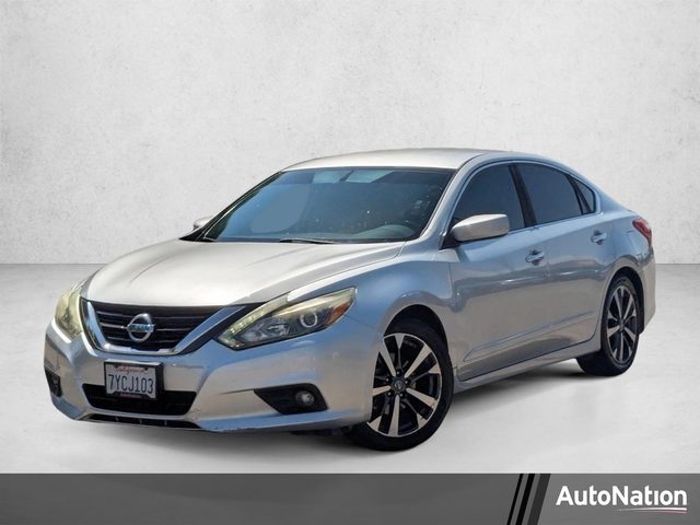 2016 Nissan Altima 2.5 SR FWD photo