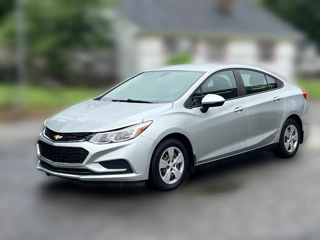 2017 Chevrolet Cruze LS FWD photo
