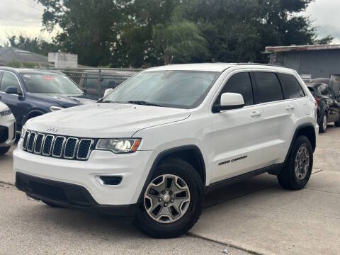 2017 Jeep Grand Cherokee Laredo 4WD photo