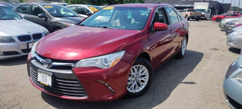 2017 Toyota Camry LE FWD photo