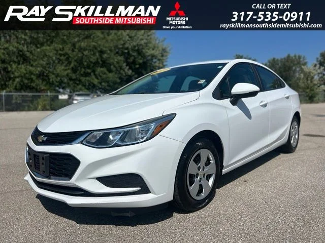 2017 Chevrolet Cruze LS FWD photo