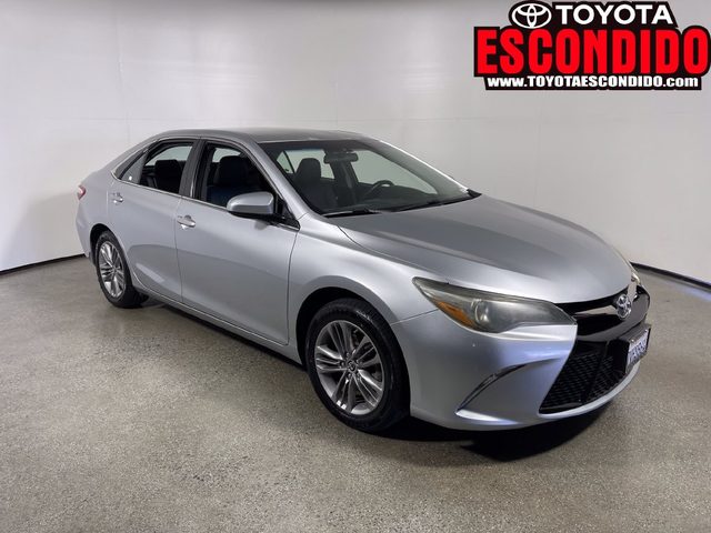 2015 Toyota Camry SE FWD photo