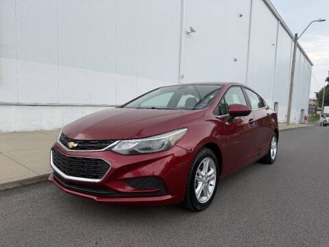 2017 Chevrolet Cruze LT FWD photo