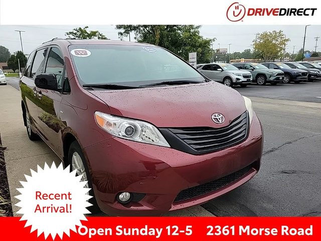 2017 Toyota Sienna XLE Premium AWD photo