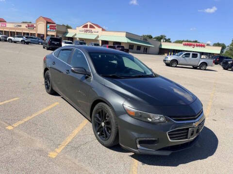 2017 Chevrolet Malibu LT FWD photo
