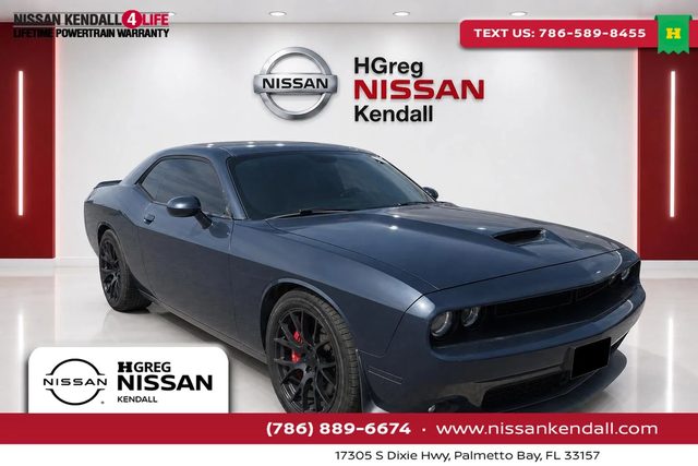 2016 Dodge Challenger SRT 392 RWD photo