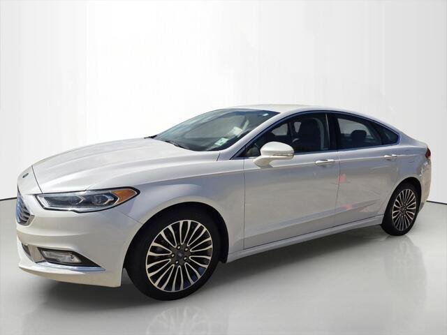 2017 Ford Fusion SE FWD photo