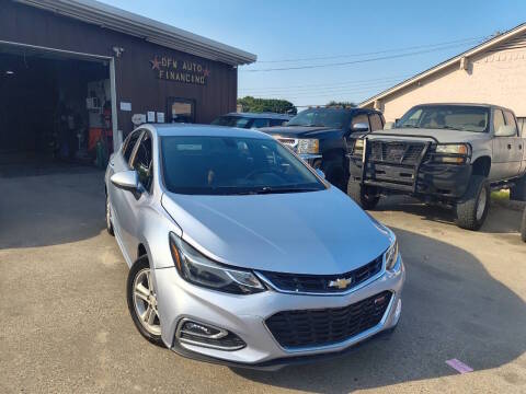2017 Chevrolet Cruze LT FWD photo