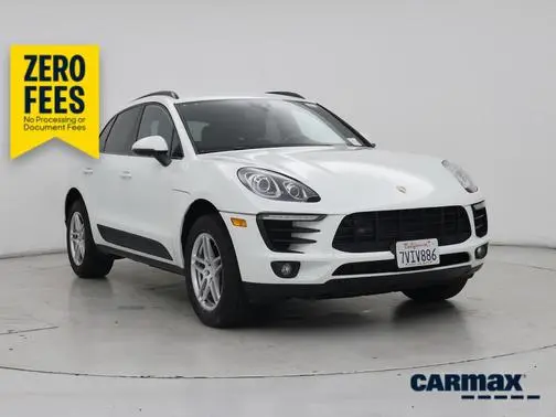 2017 Porsche Macan AWD photo