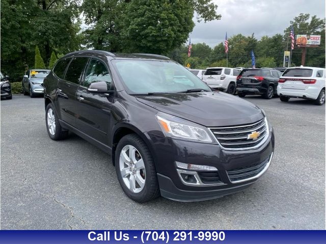2017 Chevrolet Traverse LT FWD photo