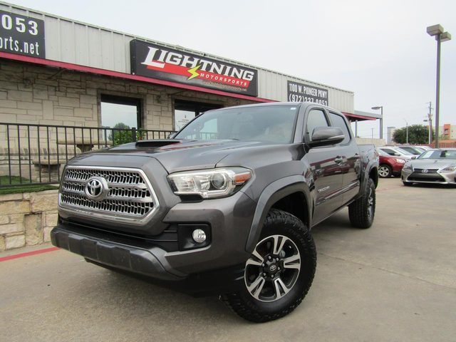 2017 Toyota Tacoma TRD Sport RWD photo