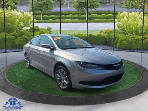 2015 Chrysler 200 S FWD photo