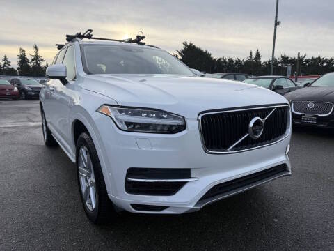 2016 Volvo XC90 T8 Momentum AWD photo