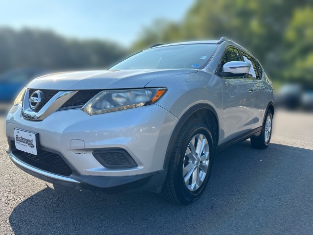 2016 Nissan Rogue SV FWD photo