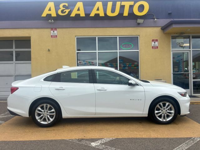 2017 Chevrolet Malibu LT FWD photo