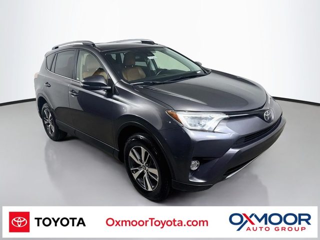 2017 Toyota RAV4 XLE FWD photo